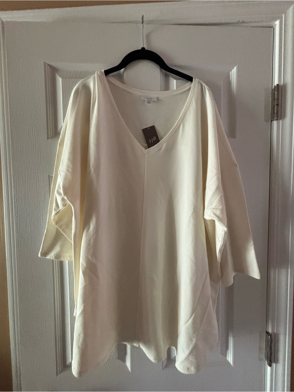 J. Jill Cream V-Neck Relaxed Tunic Top